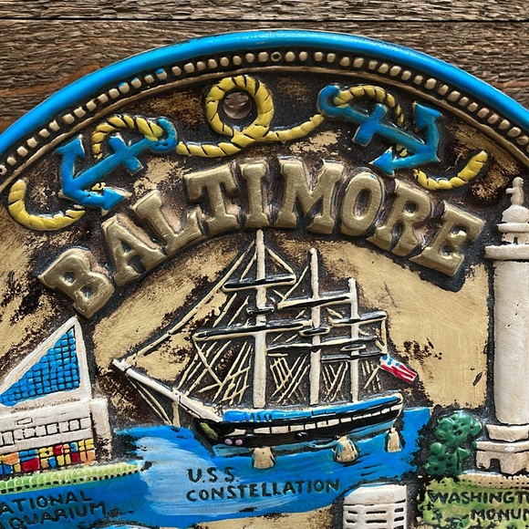 Baltimore Decorative Landmarks Souvenir Pottery 3D Plate *STAND NOT INCLUDED* - Picture 2 of 9